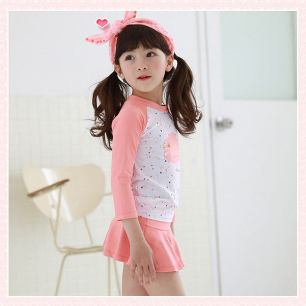 Kaheosaline tüdrukutele sobiv laste ujumistrikoo