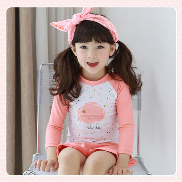 Kaheosaline tüdrukutele sobiv laste ujumistrikoo