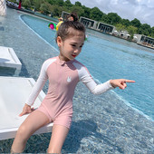 Kupaći kostim za zaštitu od sunca s patentnim zatvaračem