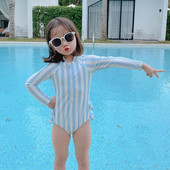 Prugasti kupaći kostim s trakom i dugim rukavima