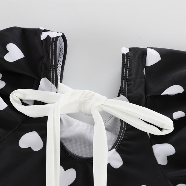 Dječji cijeli kupaći kostim s kratkim rukavima i ukrasima u obliku srca