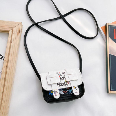 Κομψή παιδική τσάντα πάνω από τον ώμο με επιγραφή