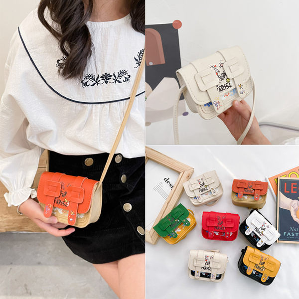 Κομψή παιδική τσάντα πάνω από τον ώμο με επιγραφή