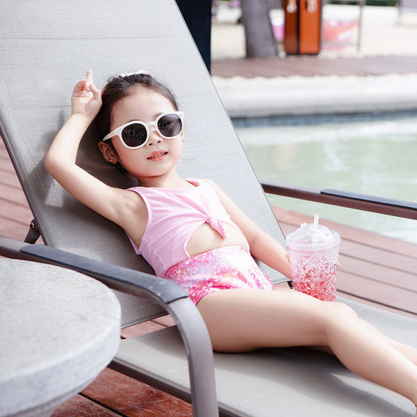 Kahes värvitoonis laiade rihmadega laste ujumistrikoo