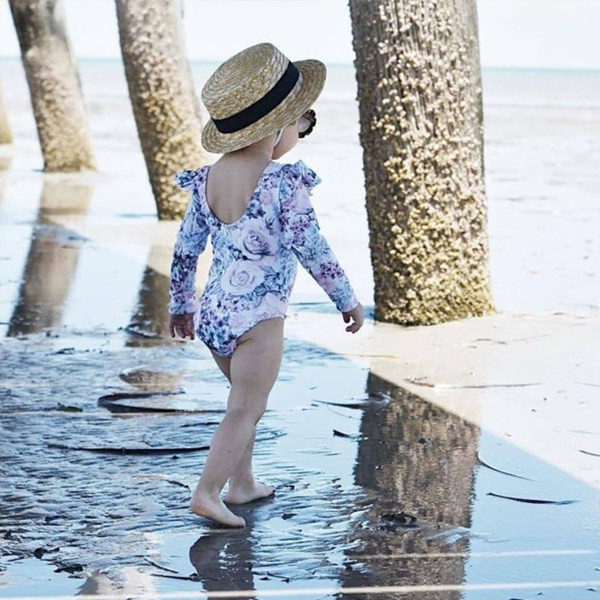 Kolmes värvitoonis lillemustriga laste ujumistrikoo