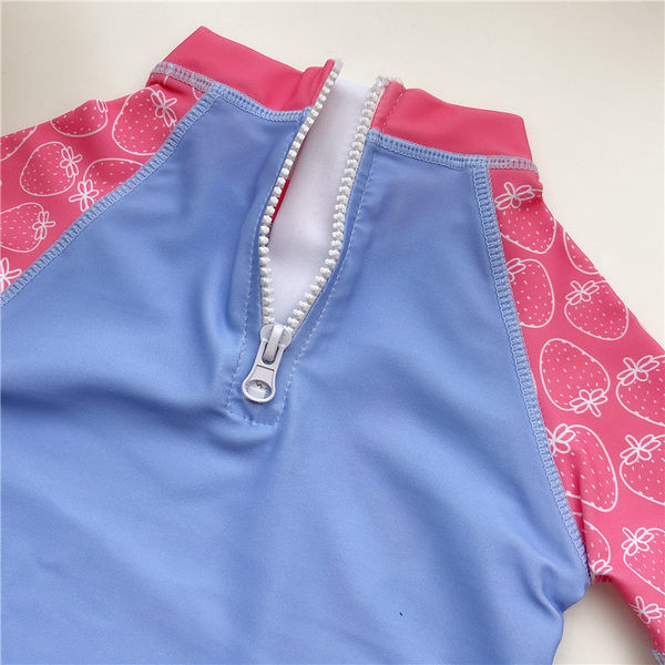 Dječji kupaći kostim iz dva dijela sa aplikacijom