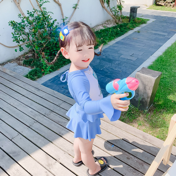 Dječji cijeli kupaći kostim s dugim rukavima i printom u boji