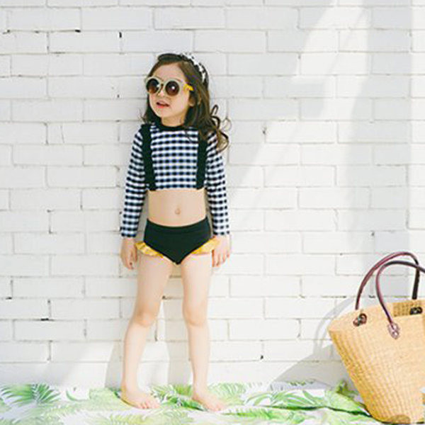 Laste kaasaegne kaheosaline ujumistrikoo