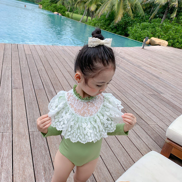 Cijeli kupaći kostim s dugim rukavima i čipkom za djevojčice