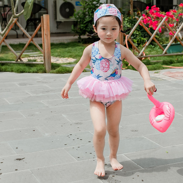 Moderan kupaći kostim sa širokim naramenicama i tilom za djevojčice