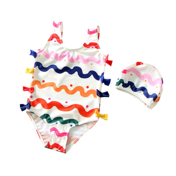 Valge värvilise kaunistusega laste ujumistrikoo