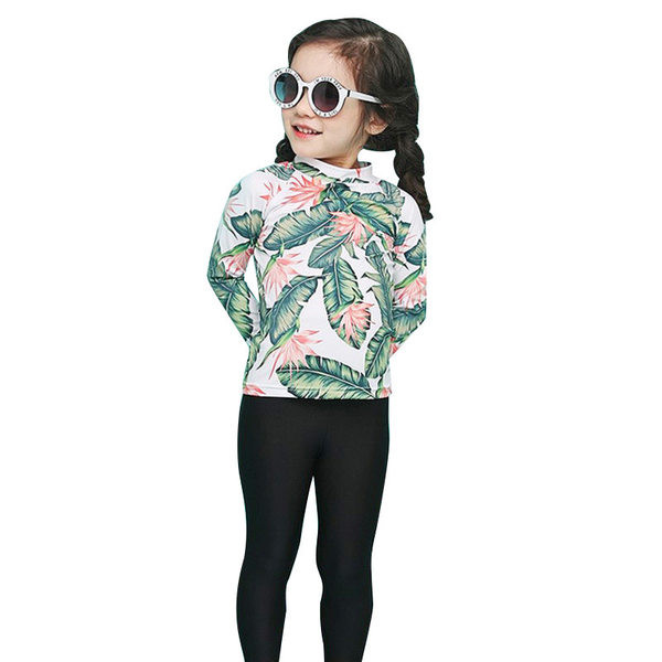 Laste lillemustriga päikesekaitsega ujumistrikoo