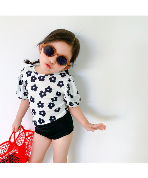 Dječji kupaći kostim za djevojčice sa cvjetnim uzorkom u crnoj i crvenoj boji