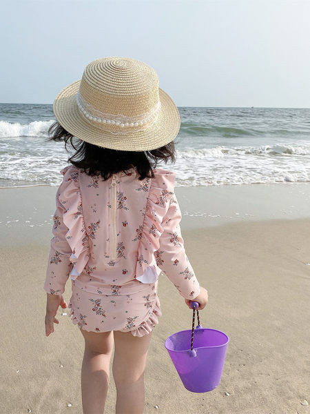 Bērnu peldkostīms ar garām piedurknēm un lokām