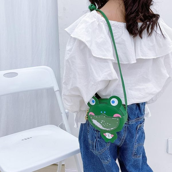 Καθημερινή παιδική τσάντα ώμου σε τέσσερα μοντέλα