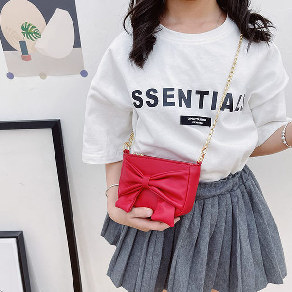 Κομψή παιδική τσάντα κλασικό μοντέλο με μακριά λαβή