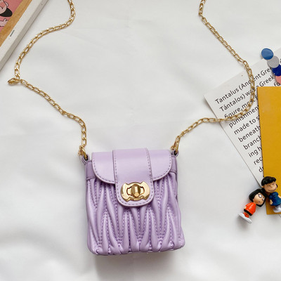 Stiilne lastekoti tavaline pandlaga mudel