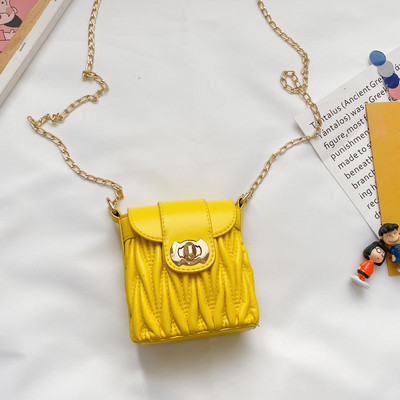 Stiilne lastekoti tavaline pandlaga mudel