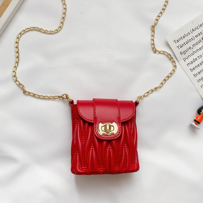 Stiilne lastekoti tavaline pandlaga mudel