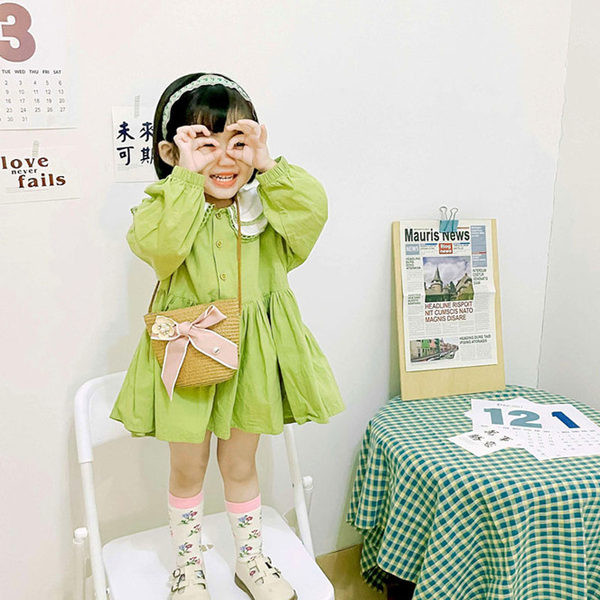 Κομψή παιδική πλεκτή τσάντα με μακριά λαβή για κορίτσια