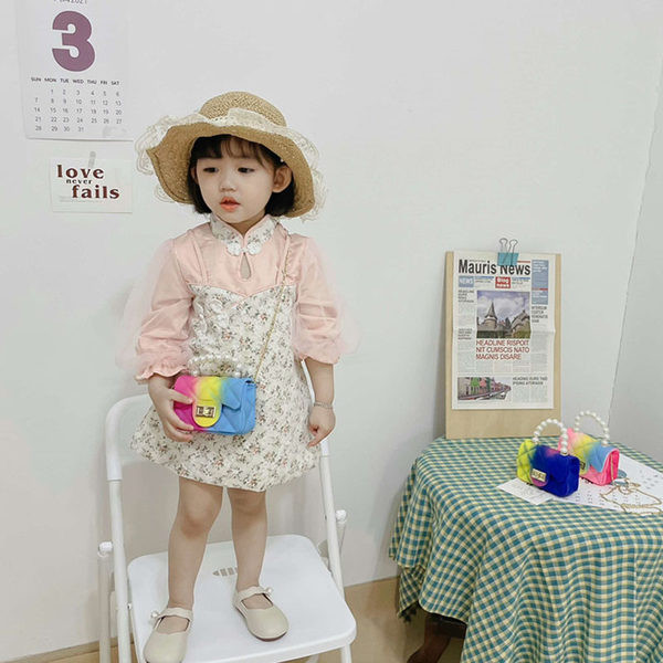 Elegantna dječja mini torba s kopčom i ukrasnim perlama