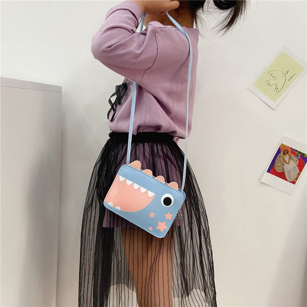 Kaasaegne ruudukujuline pika sangaga laste seljakott