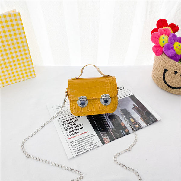 Παιδική μοντέρνα τσάντα απλό μοντέλο με αγκράφα