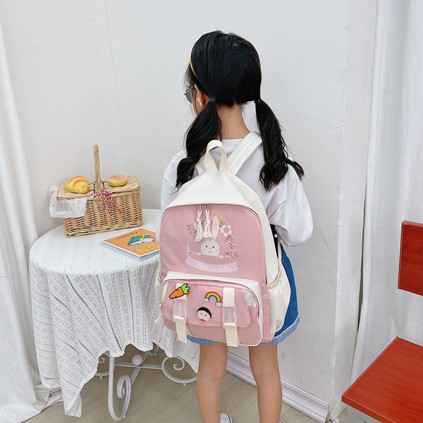 Καθημερινό σακίδιο με τσέπες και απλικέ για κορίτσια