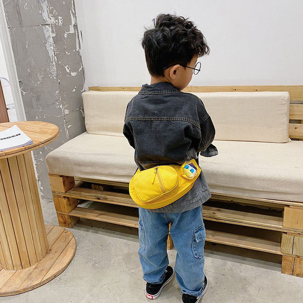 Moderna dječja torba s džepovima za dječake