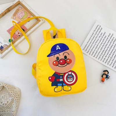 Moderan dječji ruksak s aplikacijom i patentnim zatvaračem za dječake