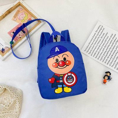 Moderan dječji ruksak s aplikacijom i patentnim zatvaračem za dječake