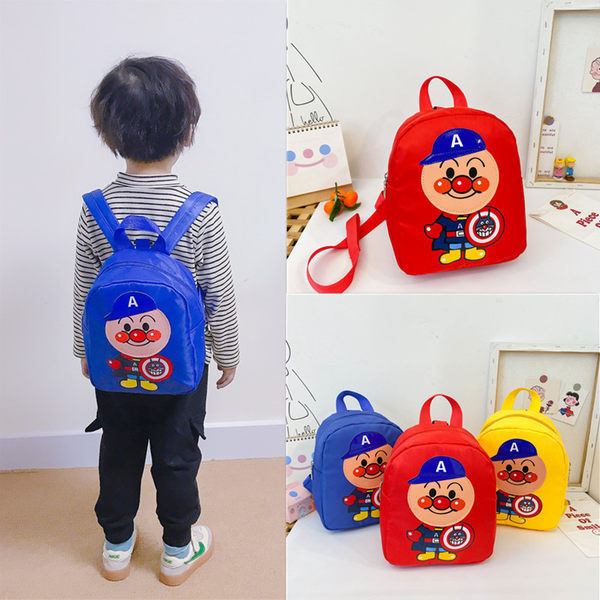 Moderan dječji ruksak s aplikacijom i patentnim zatvaračem za dječake