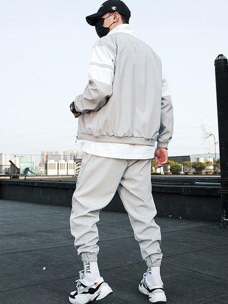 Muški sportski tim u dva dijela