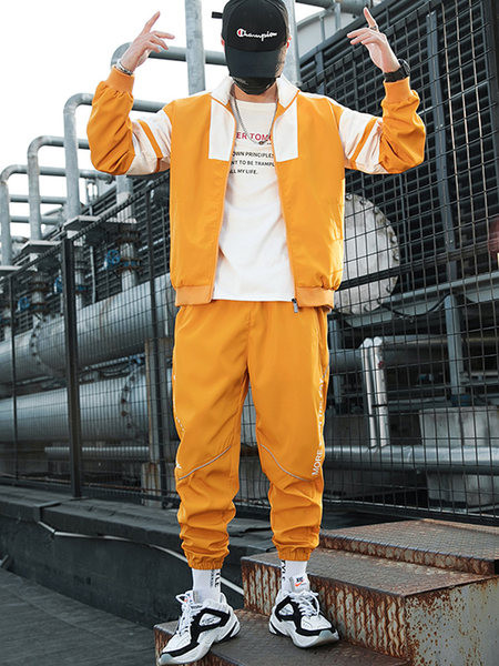 Muški sportski tim u dva dijela