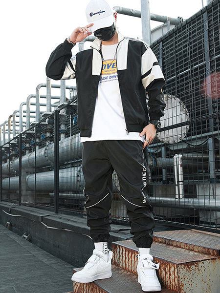 Muški sportski tim u dva dijela