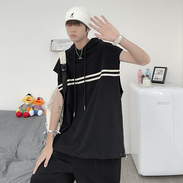 Muški sportski tim s bijelim i crnim kravatama