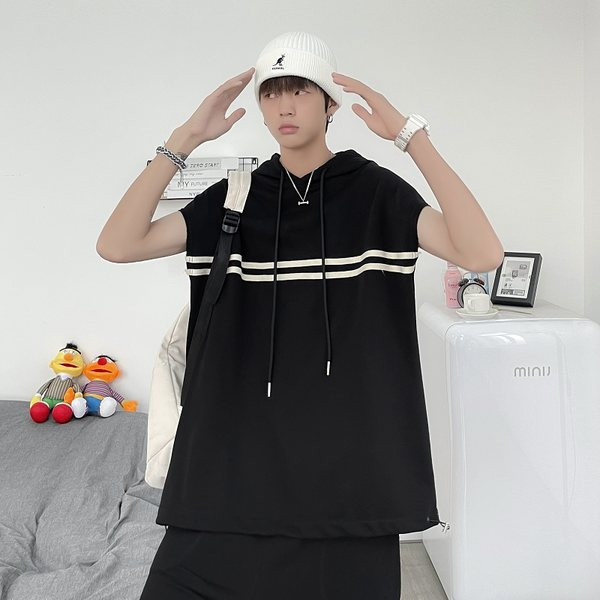 Muški sportski tim s bijelim i crnim kravatama