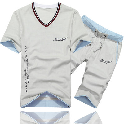 Meeste spordikomplekt kirjadega - kaks mudelit