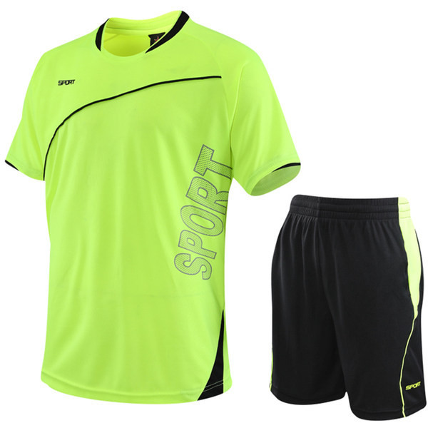 Naujo modelio sportinė vyrų komanda – dviejų dalių