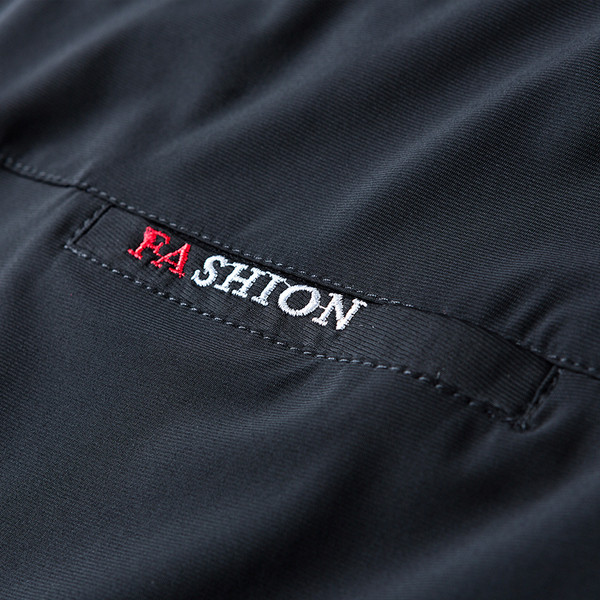 Meeste spordimeeskond kahes osas - T-särk ja lühikesed püksid