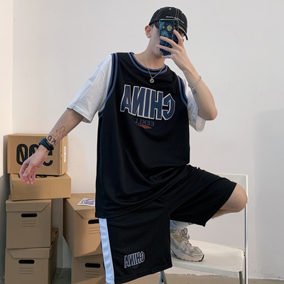 Meeste kaasaegne tiim koos pealdisega - kaheosaline