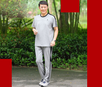 Dnevni muški komplet iz dva dela u sivoj i crnoj boji