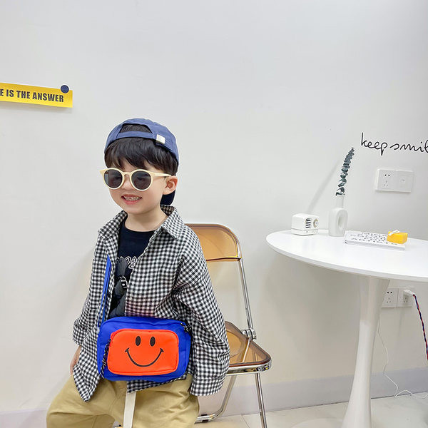 Παιδική μοντέρνη τσάντα ώμου με απλικέ