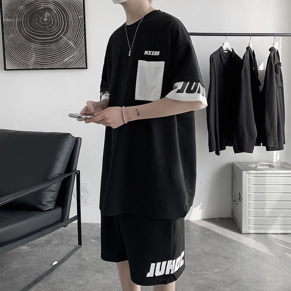 Muški sportski tim u dvije boje i natpisom