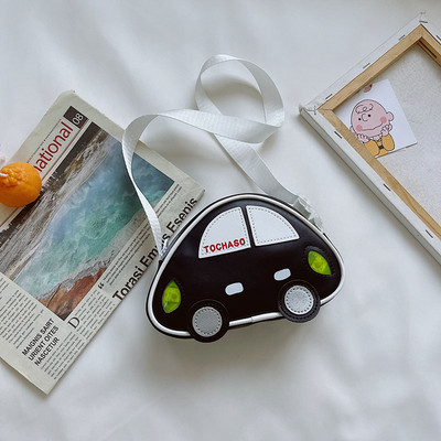 Mūsdienīga bērnu plecu soma mašīnas formā