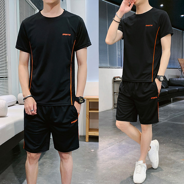 Vīriešu ikdienas komanda vairākās krāsās