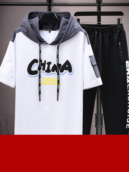 Novi model muškog kompleta od dva dijela bluze s kapuljačom i hlača