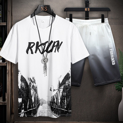 Meeste igapäevane komplekt kaheosalisest T-särgist ja lühikestest pükstest