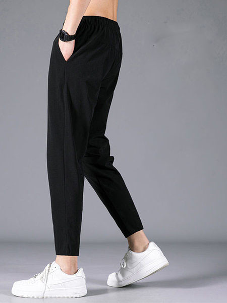 Vabaaja taskutega meeste püksid