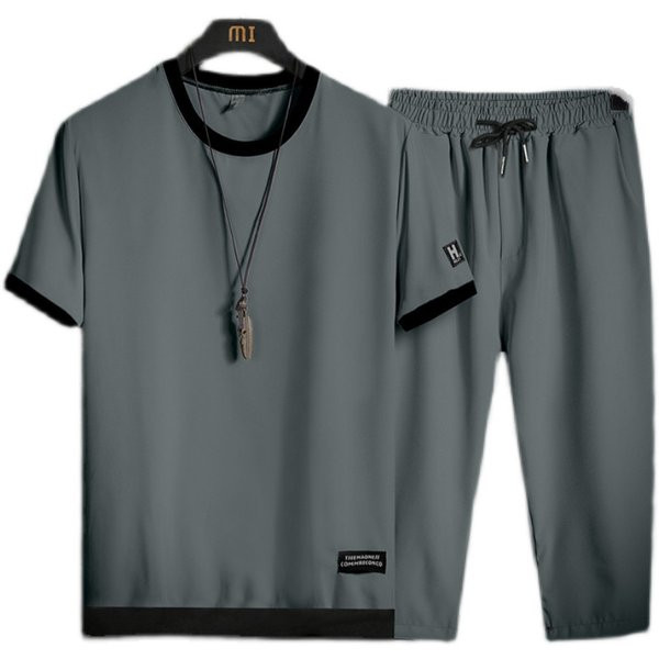 Dnevni muški sportski tim iz dva dijela u više boja